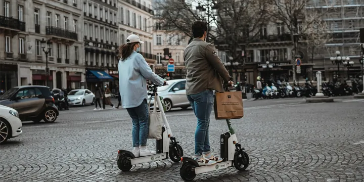 Electric scooters in daily traffic: safety, liability, and insurance
