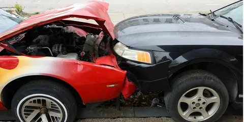 Ko darīt pēc ceļu satiksmes negadījuma, lai nezaudētu apdrošināšanas atlīdzību