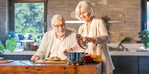 Senioru veselība: riski, aprūpe un finansiāla aizsardzība