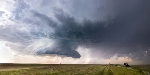 Vētras un dabas stihijas: kā pasargāt īpašumu no bojājumiem