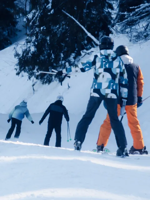 Sadursme ar citu slēpotāju